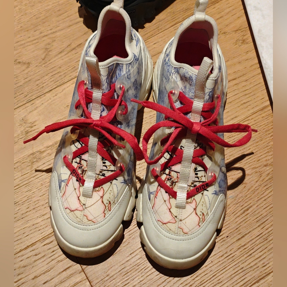 **SOLD** Authethic Dior D connect sneaker around the world Women
